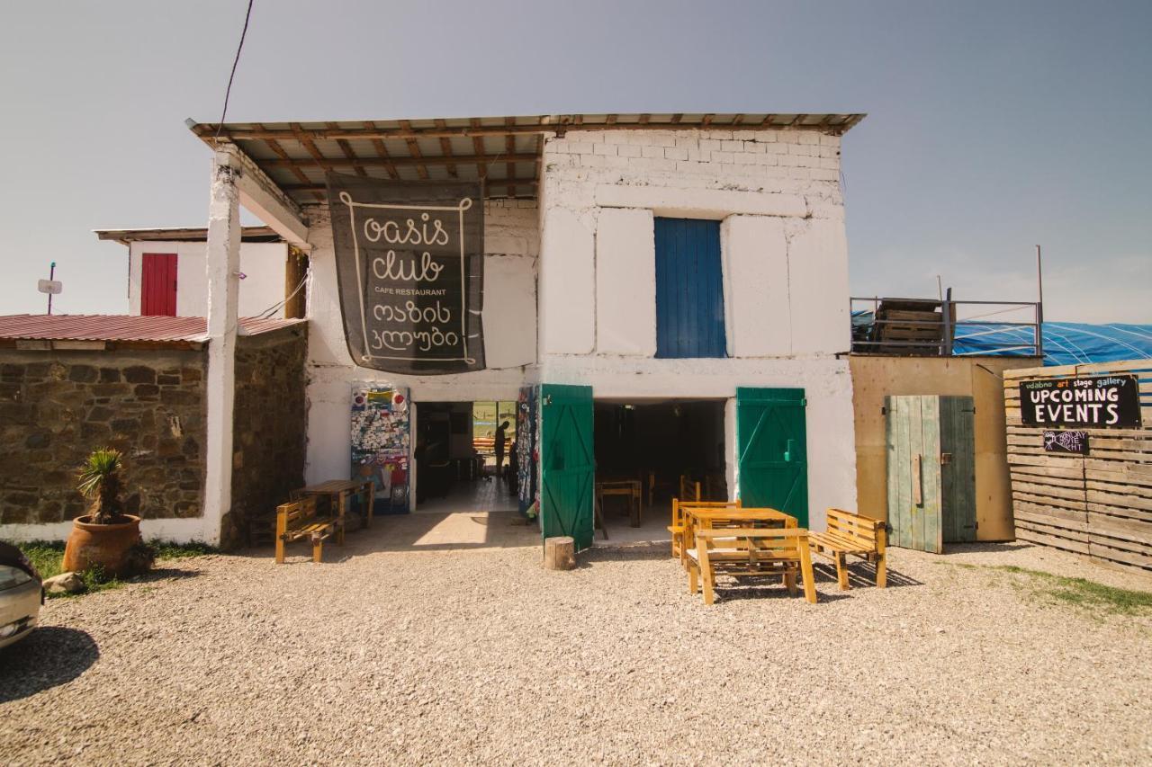 Udabno Hostel エクステリア 写真